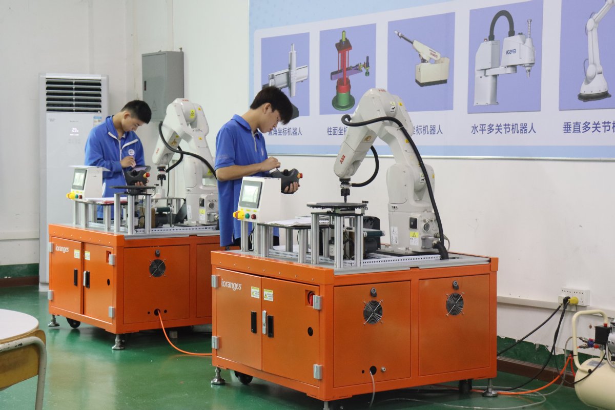 一技在手,一生無憂!珠海這所技工學(xué)校開啟職教周活動